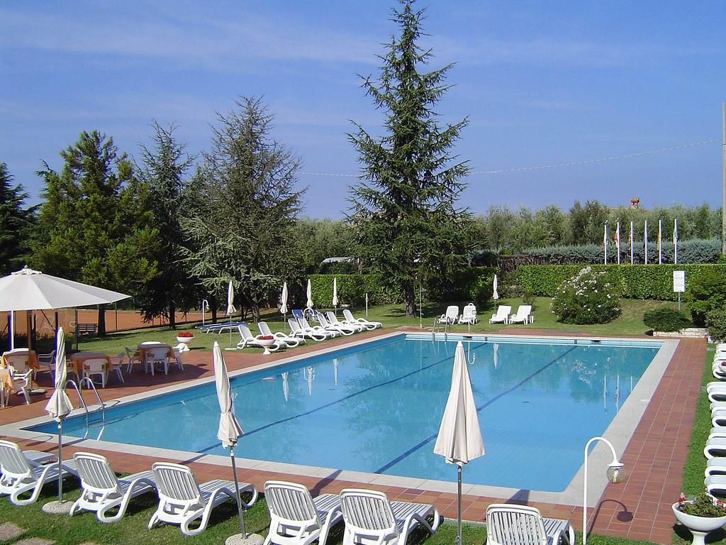 Residence Liana Albisano Torri Del Benaco Exterior foto