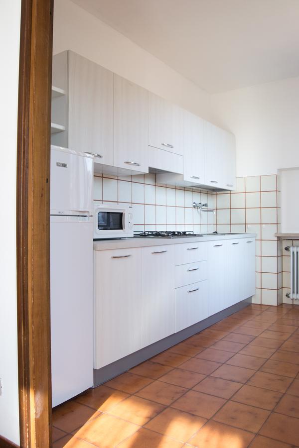 Residence Liana Albisano Torri Del Benaco Exterior foto