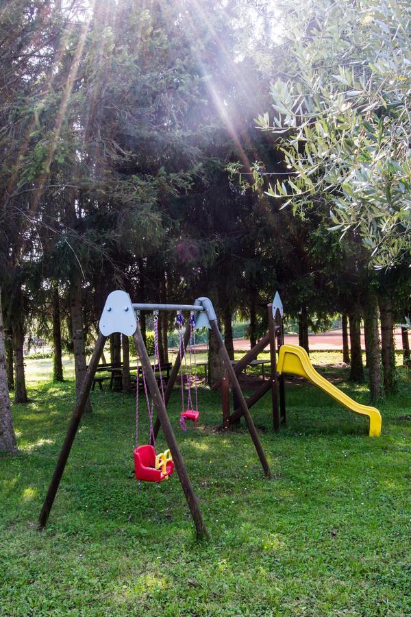 Residence Liana Albisano Torri Del Benaco Exterior foto